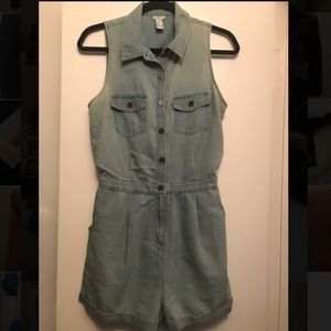 Light washed denim romper F21.